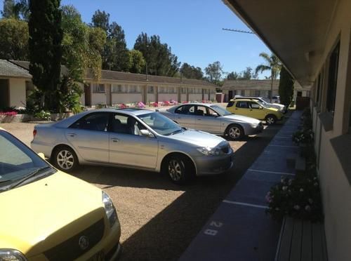 Hanging Rock Family Motel Batemans Bay Buitenkant foto