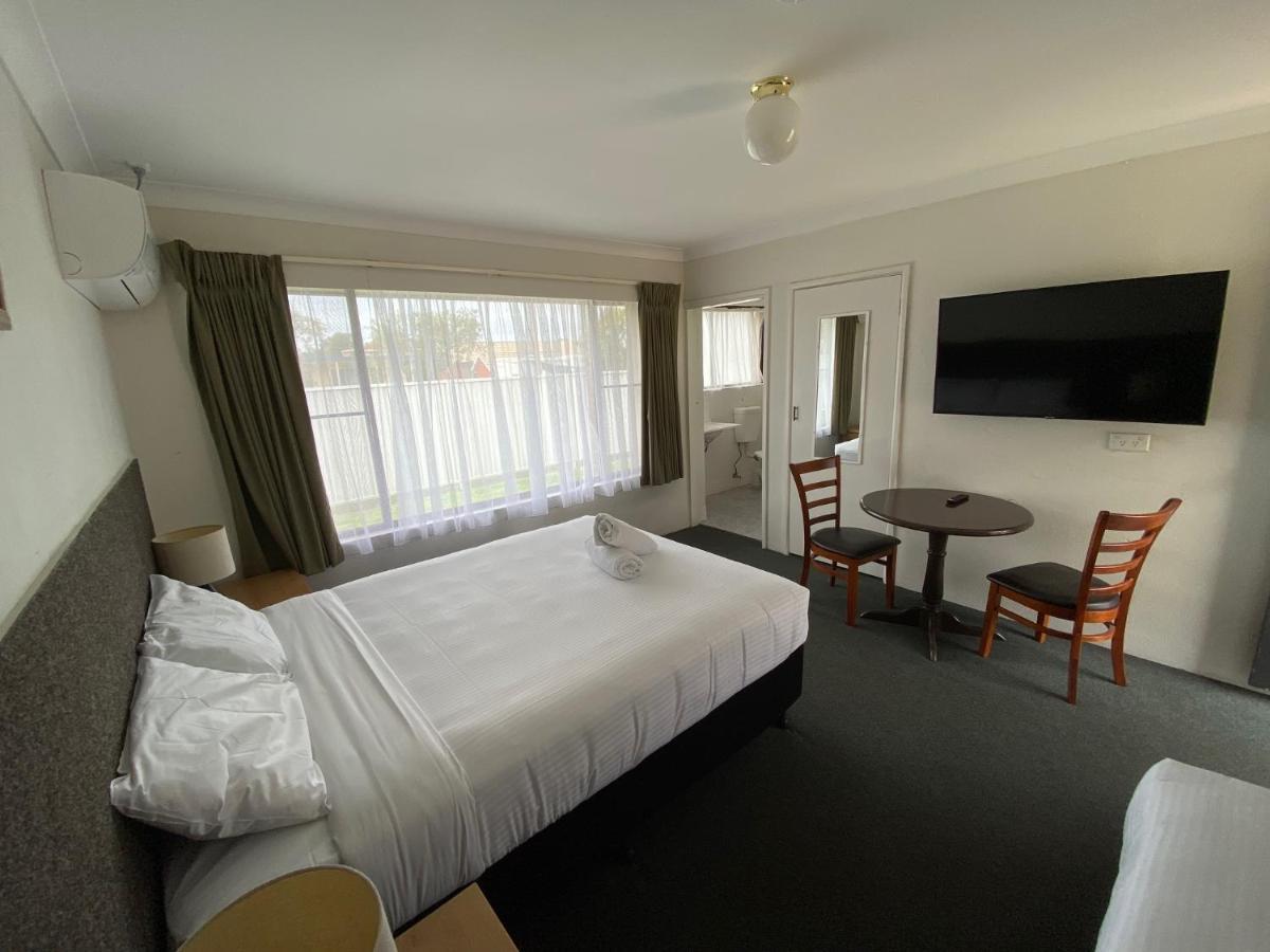 Hanging Rock Family Motel Batemans Bay Buitenkant foto
