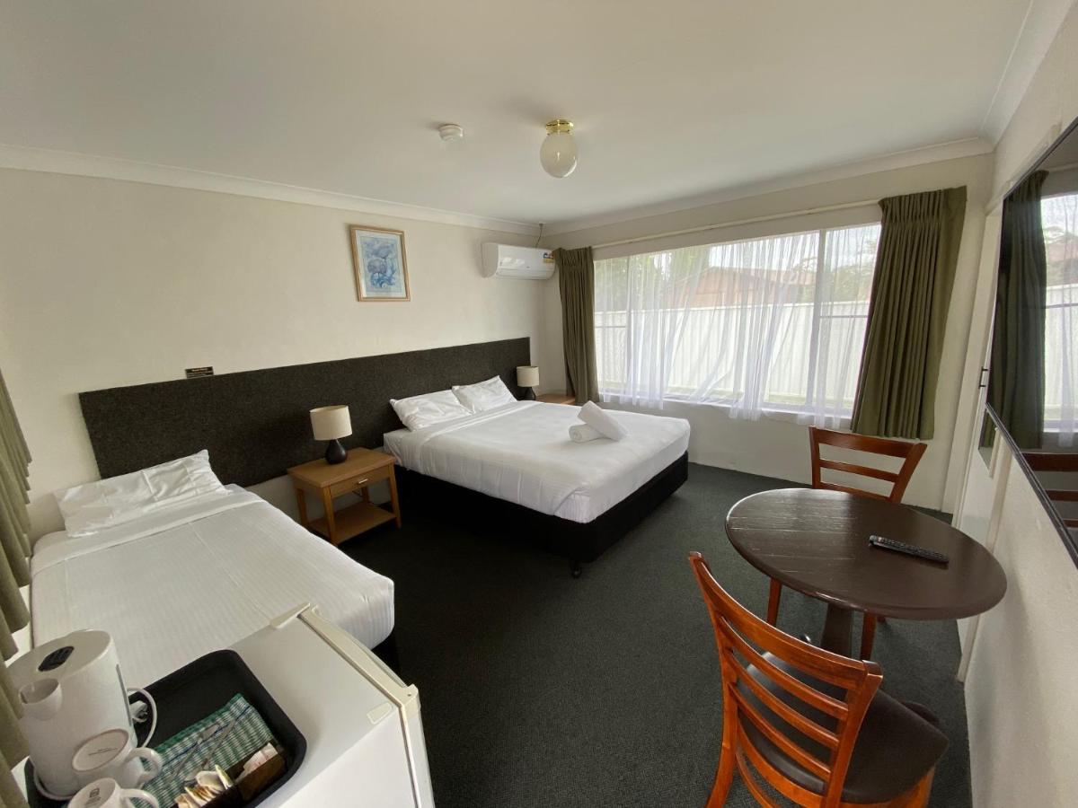 Hanging Rock Family Motel Batemans Bay Buitenkant foto